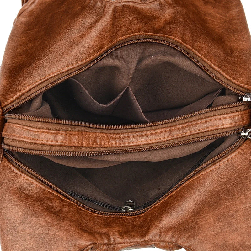 Harlow bag interior