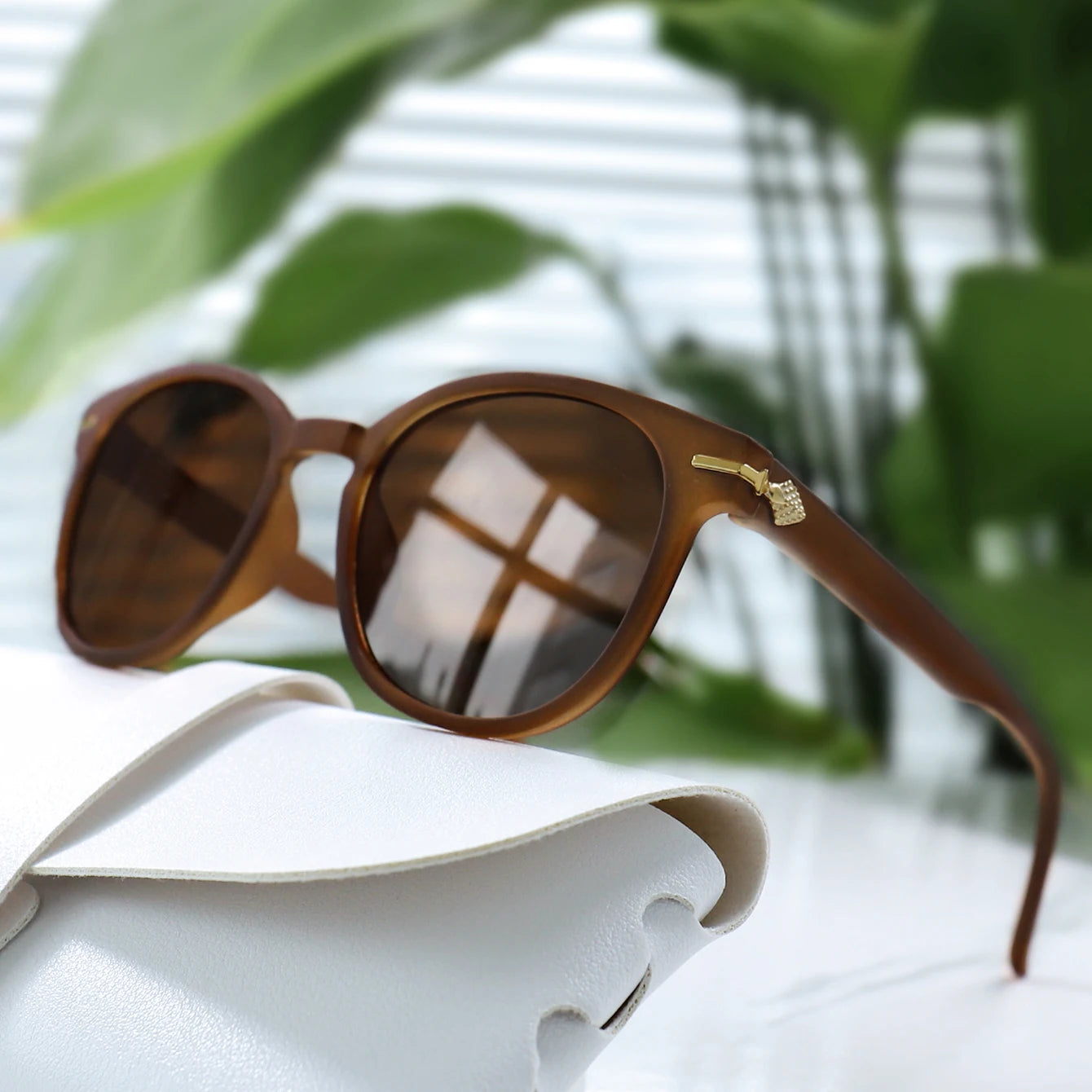 Ellery Retro Round Sunglasses - Tobacco / Brown