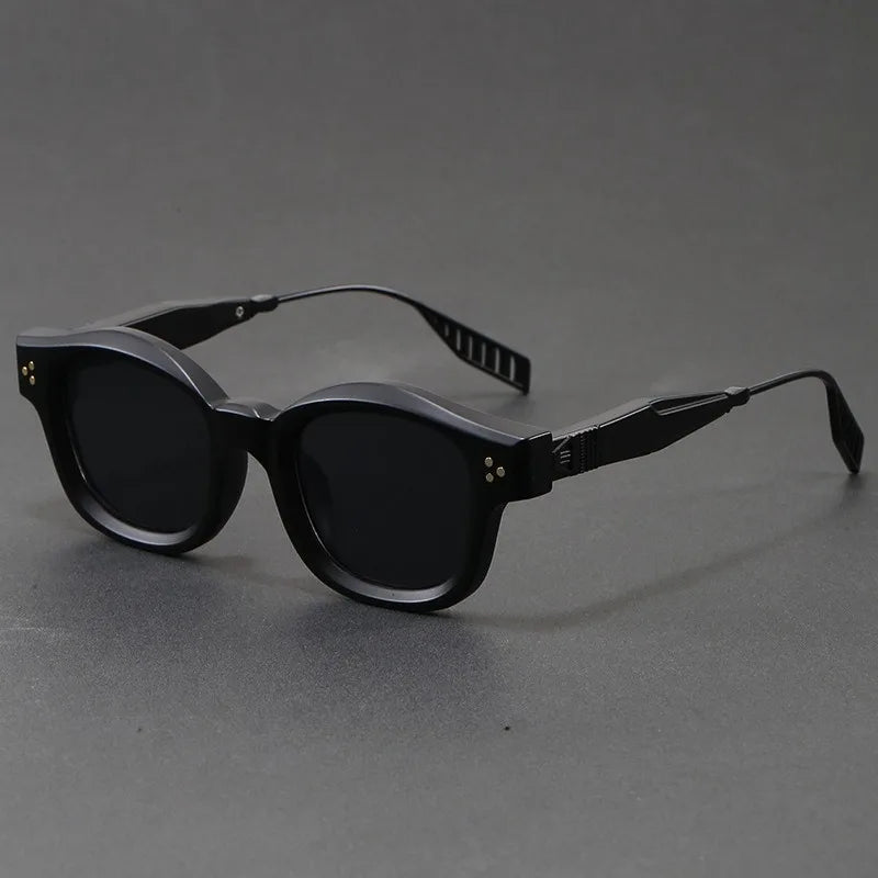Dante retro square sunglasses in Black