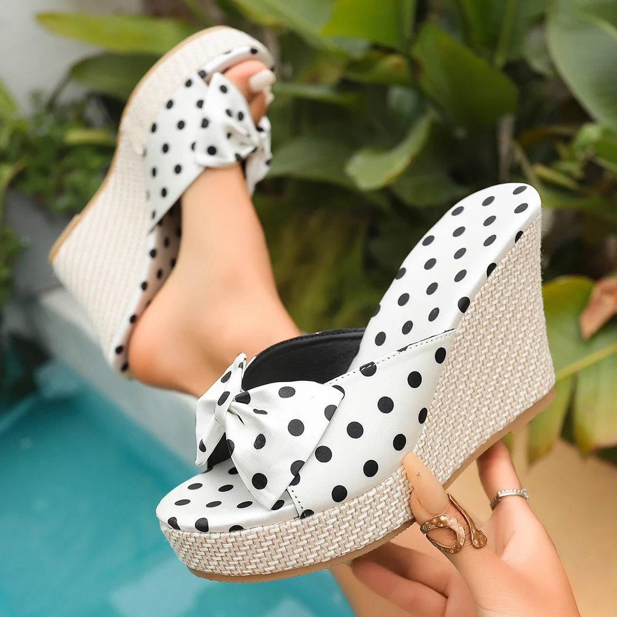 Mimi wedge slipper in white polka dot, detail