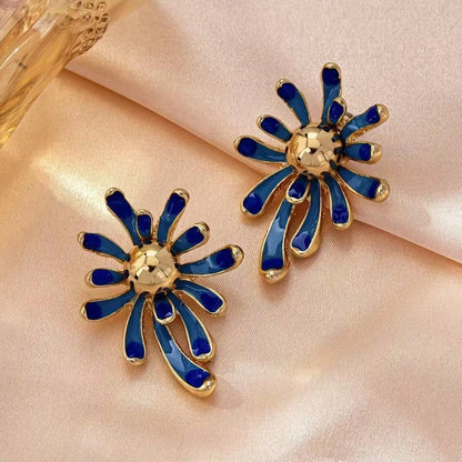 Solene earrings on satin