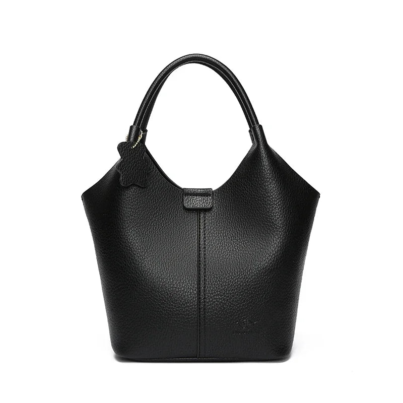 Lena bucket bag in Black