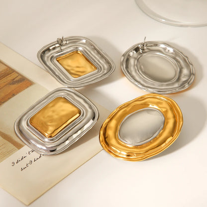 Étoile studs flat lay