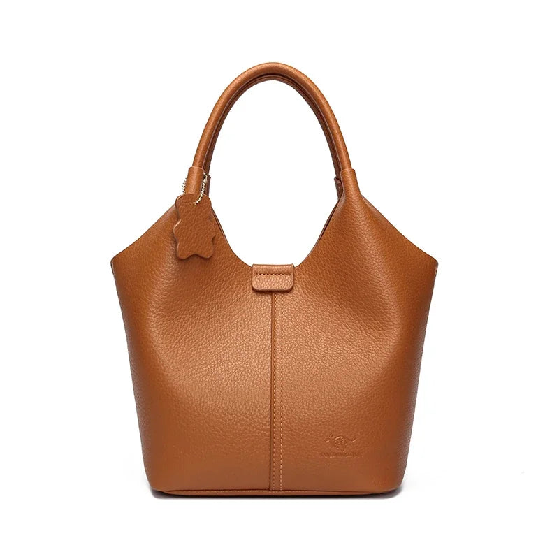Lena bucket bag in Tan