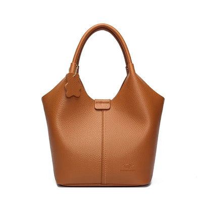 Lena bucket bag in Tan