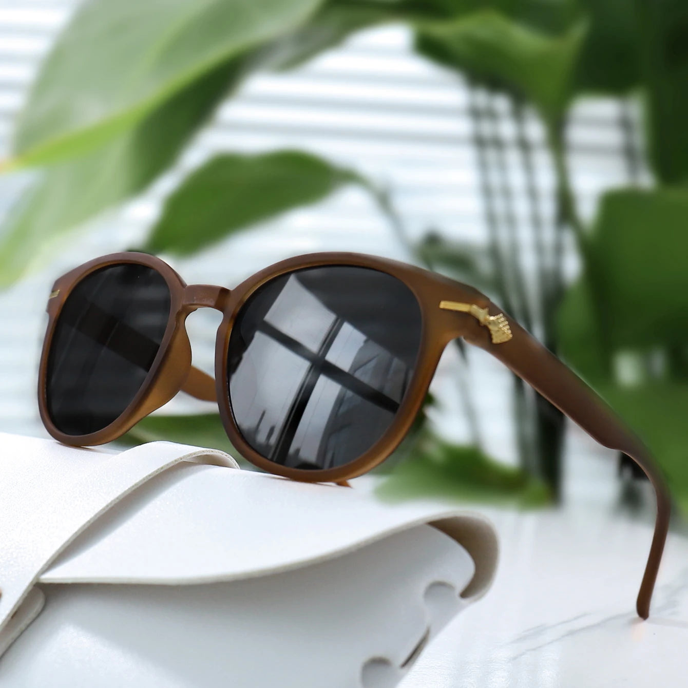Ellery Retro Round Sunglasses - Tobacco / Smoke