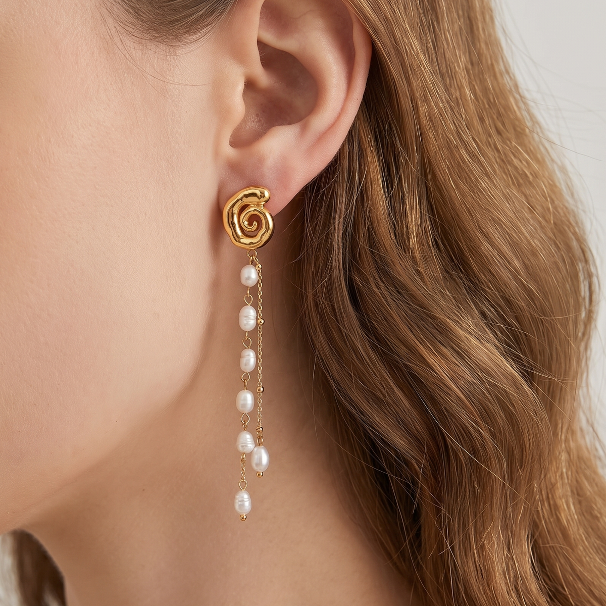 Anouk gold necklace worn detail