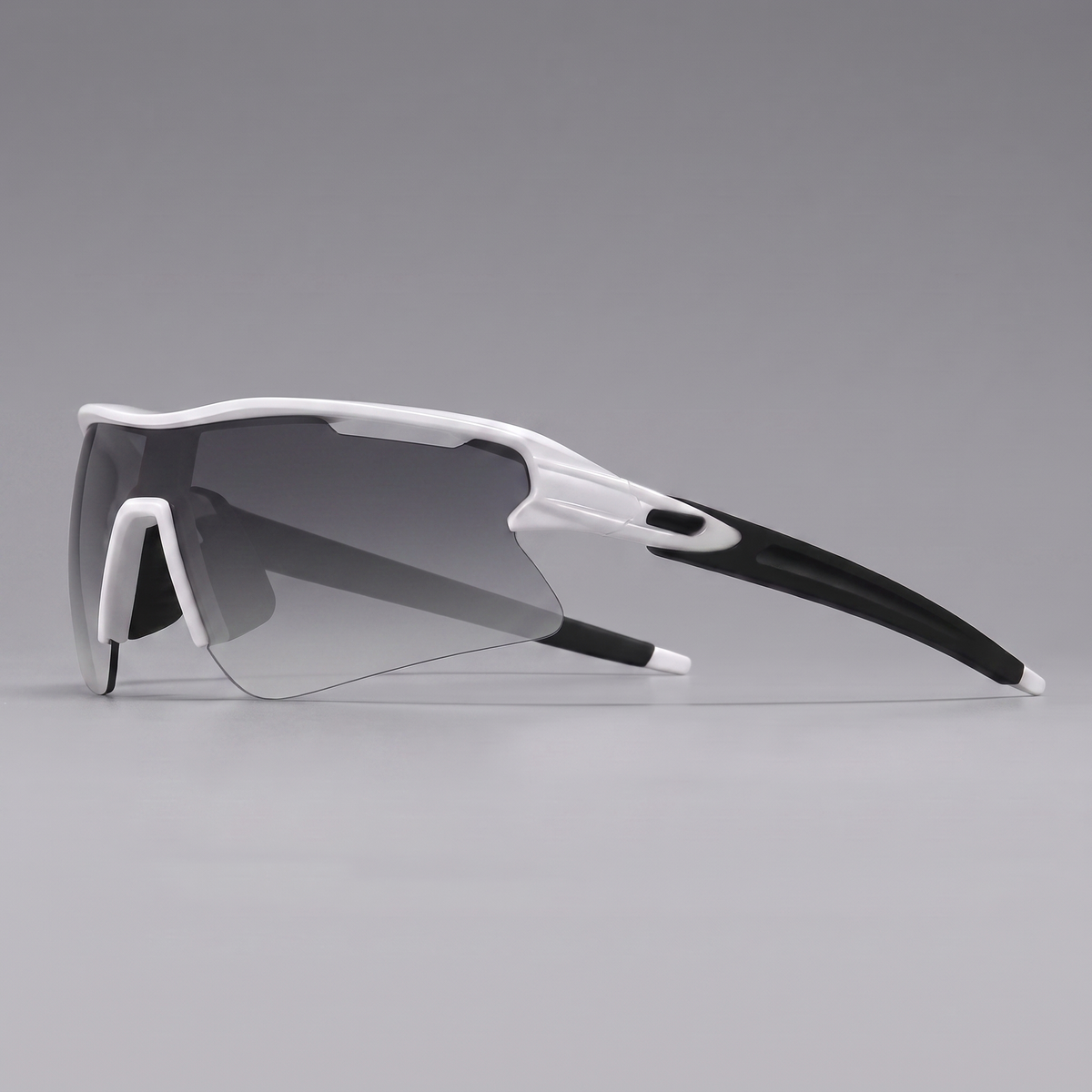 Apex sunglasses in White Smoke