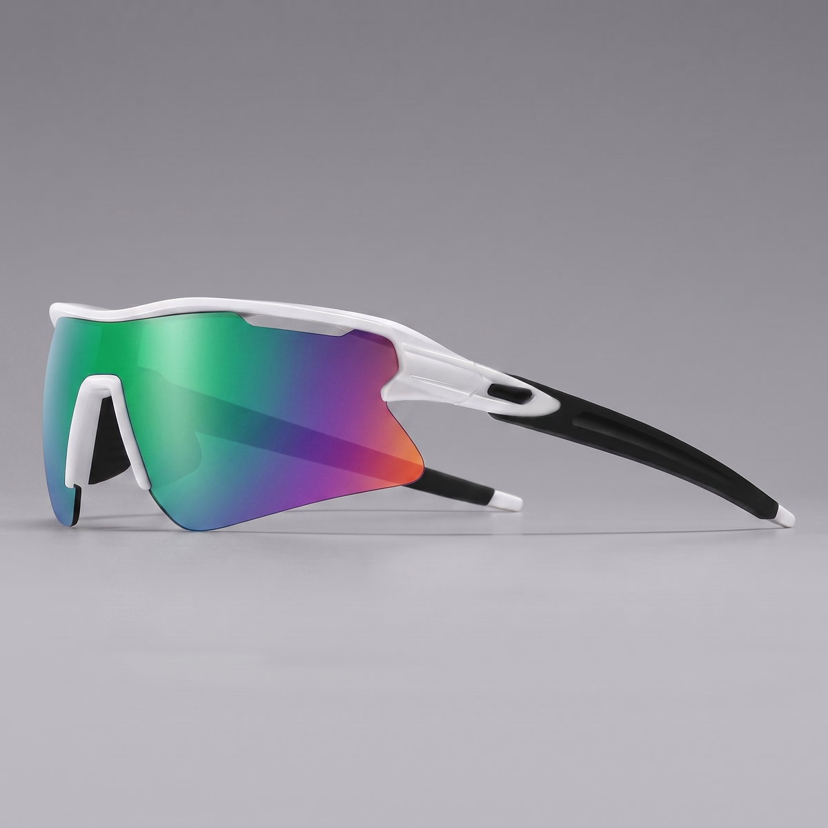 Apex sunglasses in White Jade