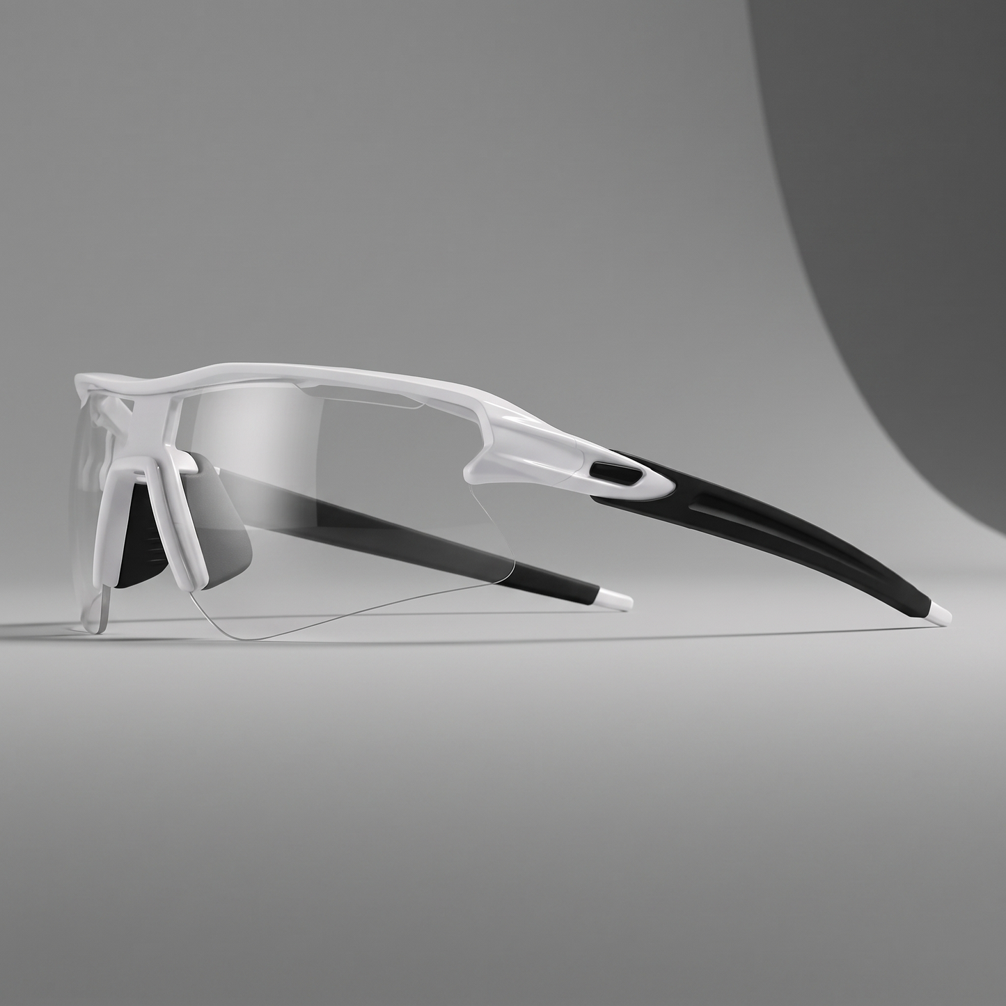 Apex sunglasses in Clear