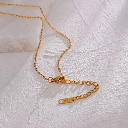 Astrid chain clasp and extender detail