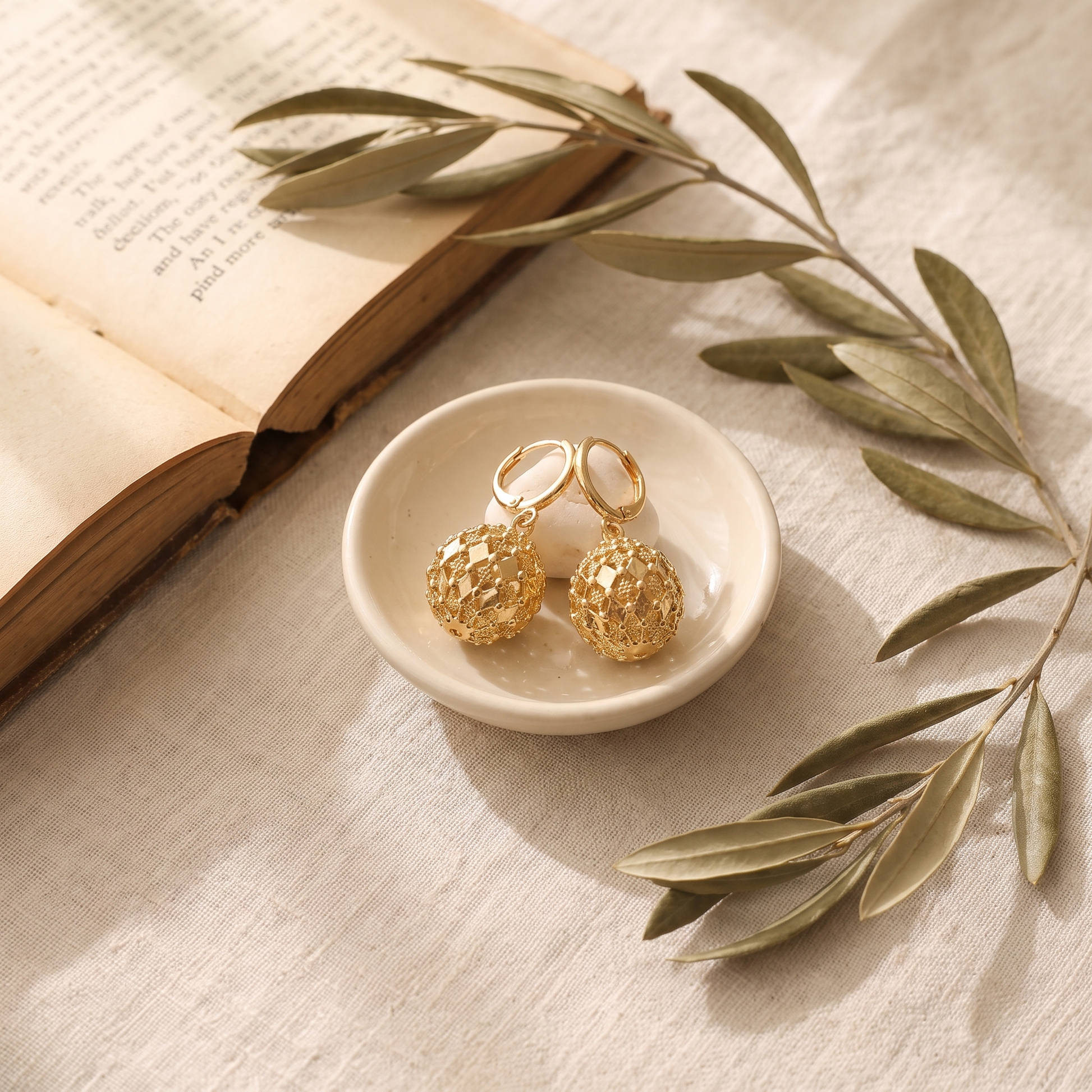 Aurelie Gold — flatlay 2