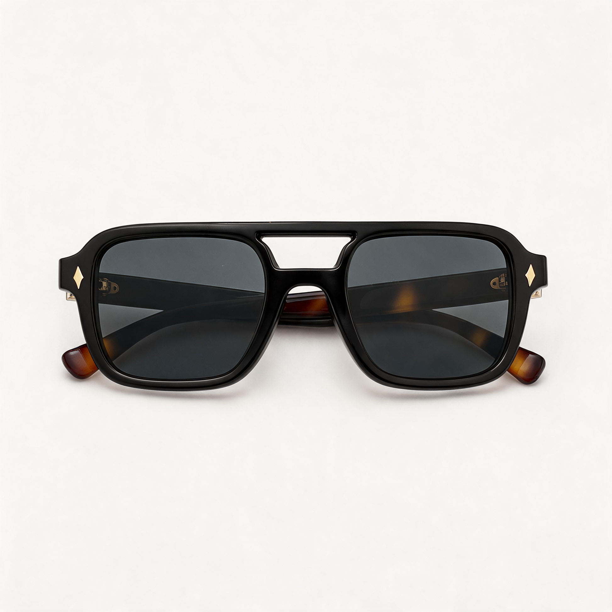 Brecker Noir Tortoise — folded
