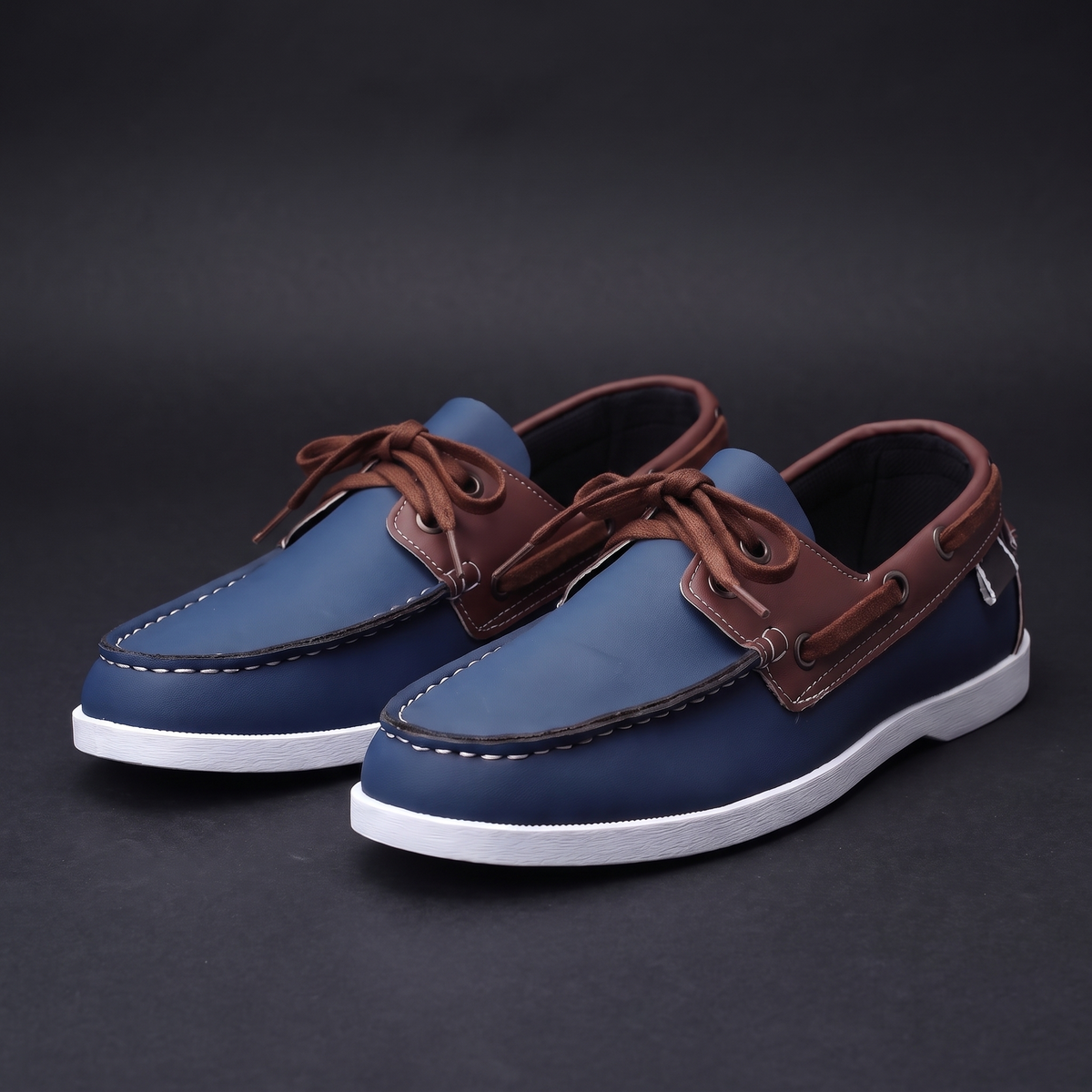 Brio Boat Shoes Navy — studio