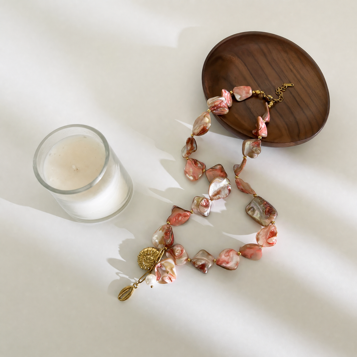 Coralie shell necklace flat lay