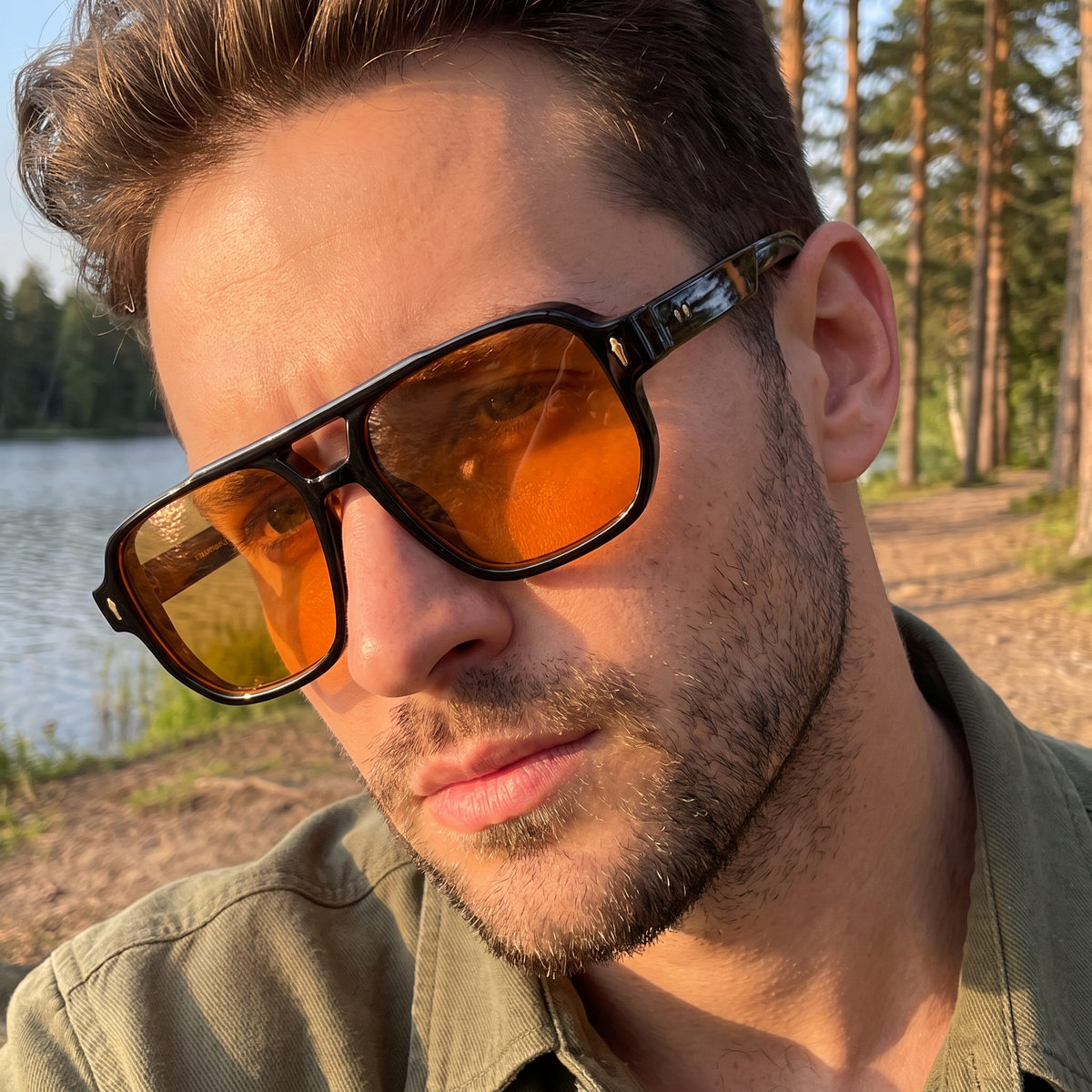 Elio Double-Bridge Sunglasses Black Amber — on model