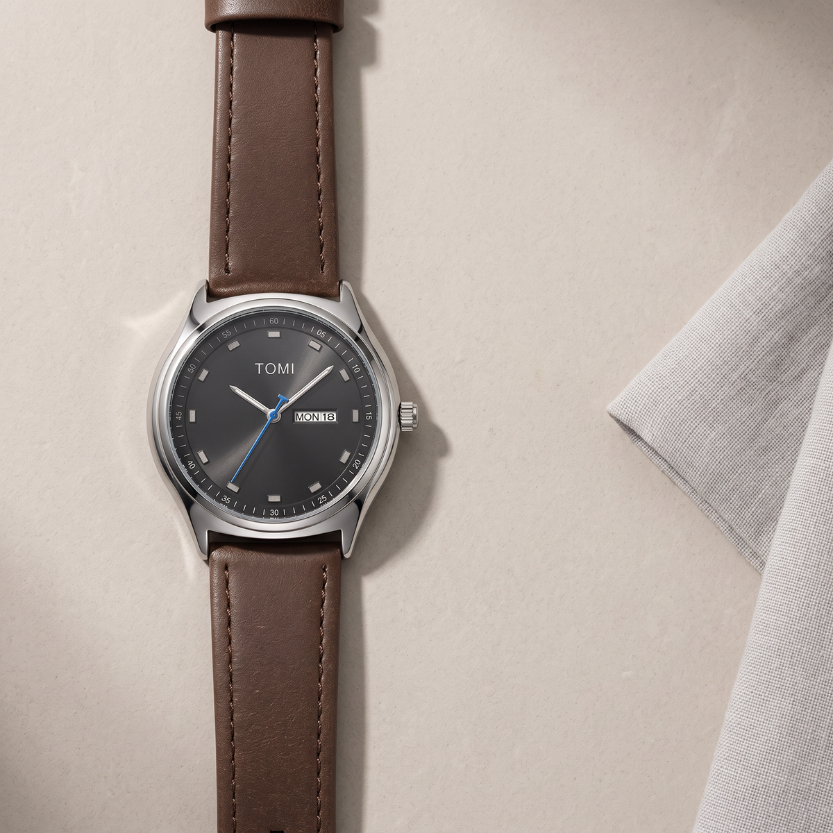 Emerson-Minimalist-Calendar-Watch Silver Brown — flatlay 2