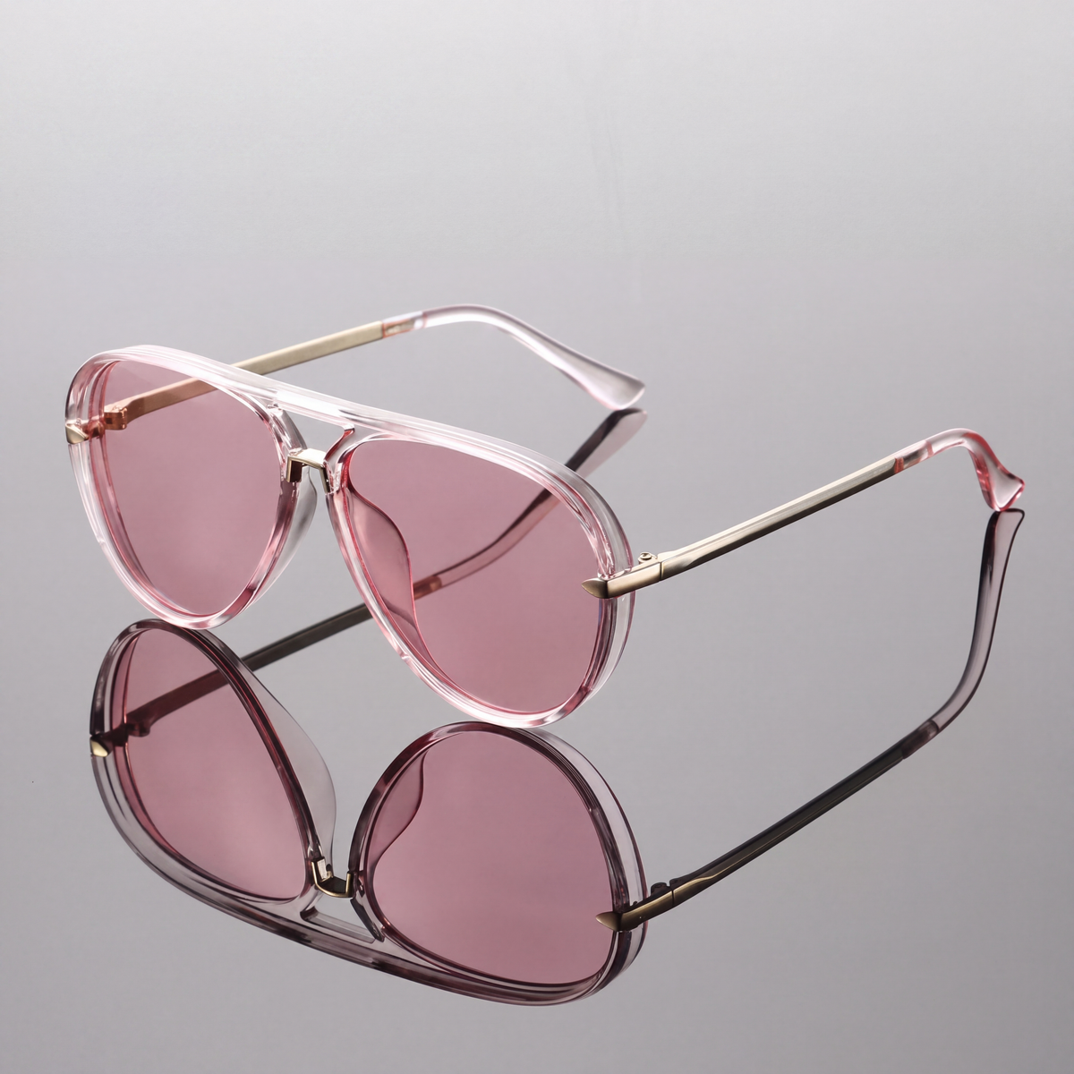 Fiora Gradient Aviator Sunglasses in Rose Pink