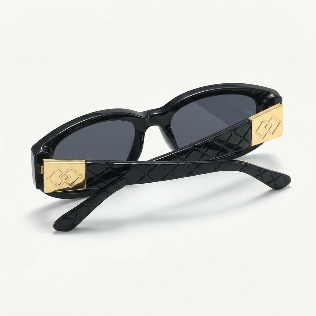 Gilda Black — folded