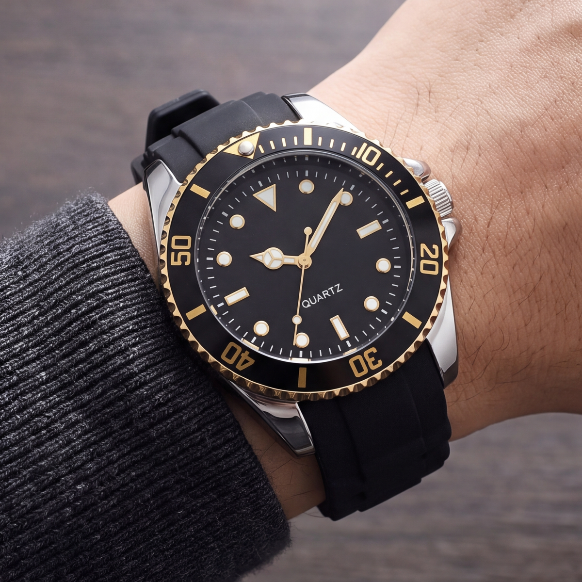 Harbor Watch Black Gold — on model