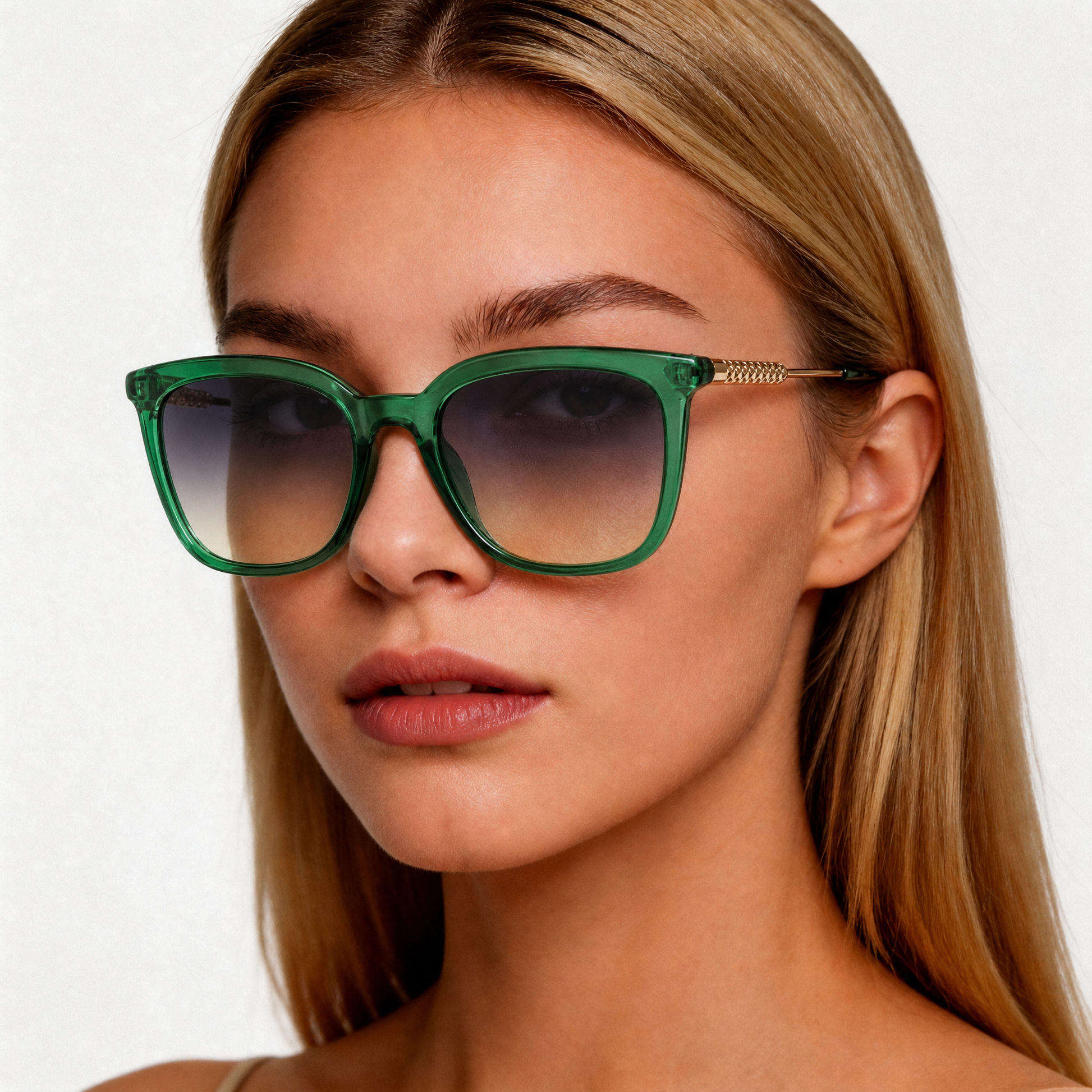 Hayes Green — on female model