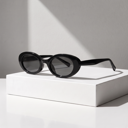 Lottie Sunglasses Black — studio