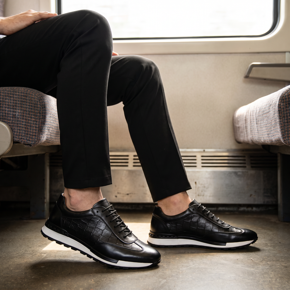 Luca Leather Sneakers Black — on model