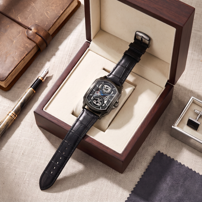 Ludlow-Skeleton-Watch Onyx — flatlay box 1