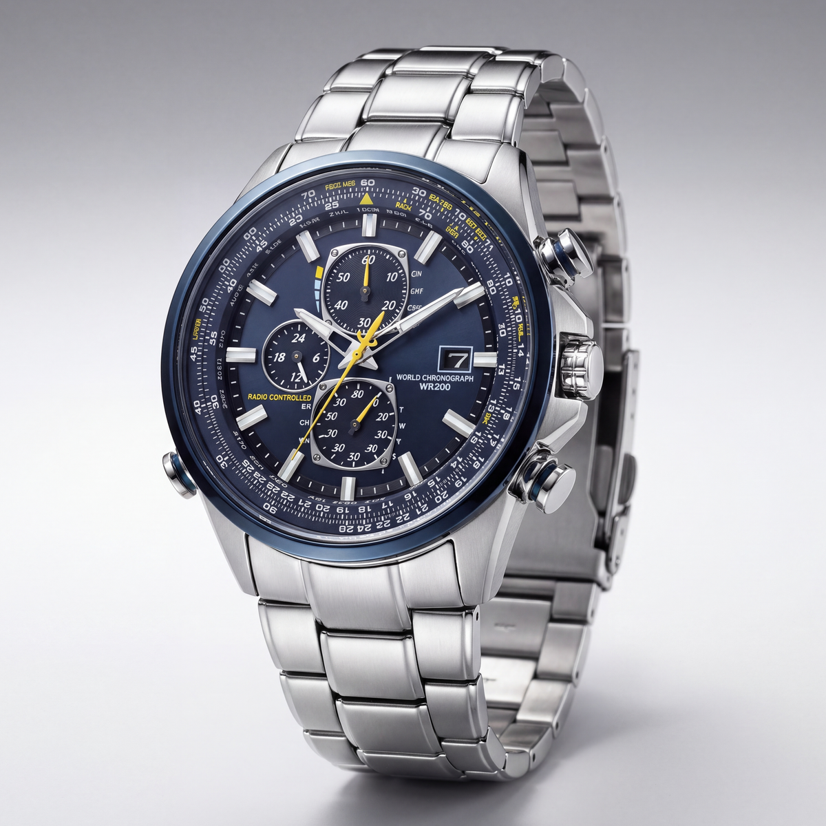 Maverick Steel Watch Silver — studio