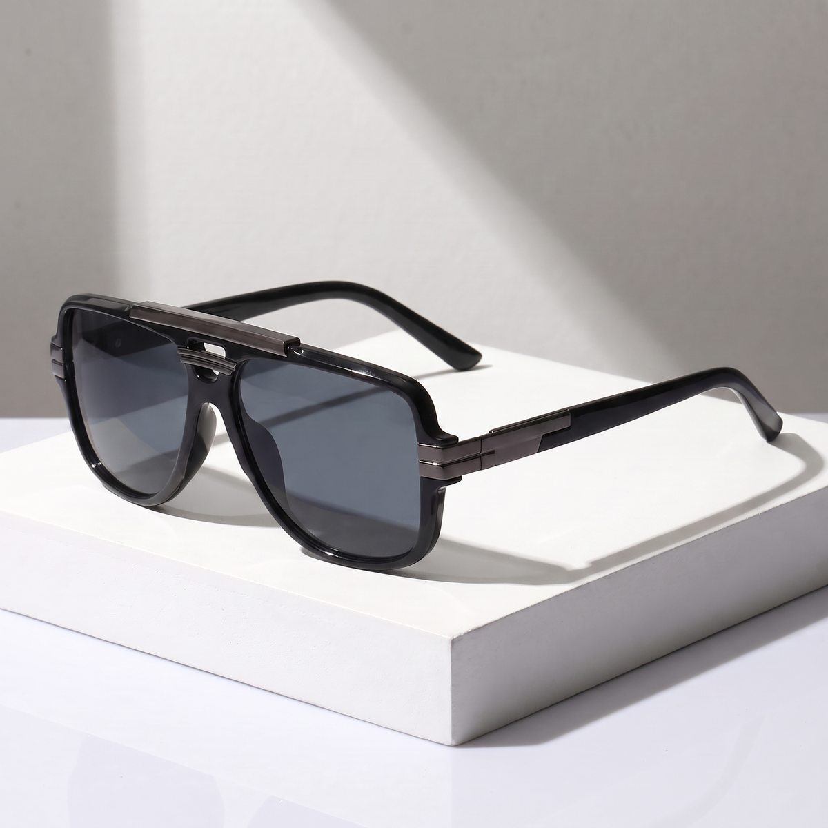 Mercer Sunglasses Black — studio