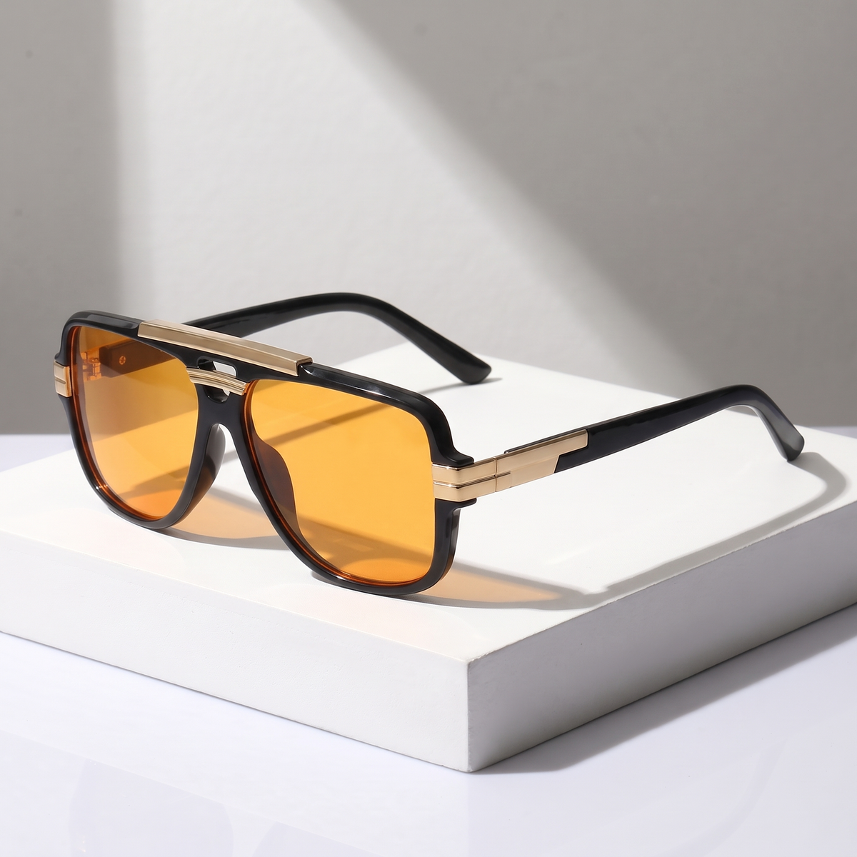 Mercer Sunglasses Sunset Orange — studio