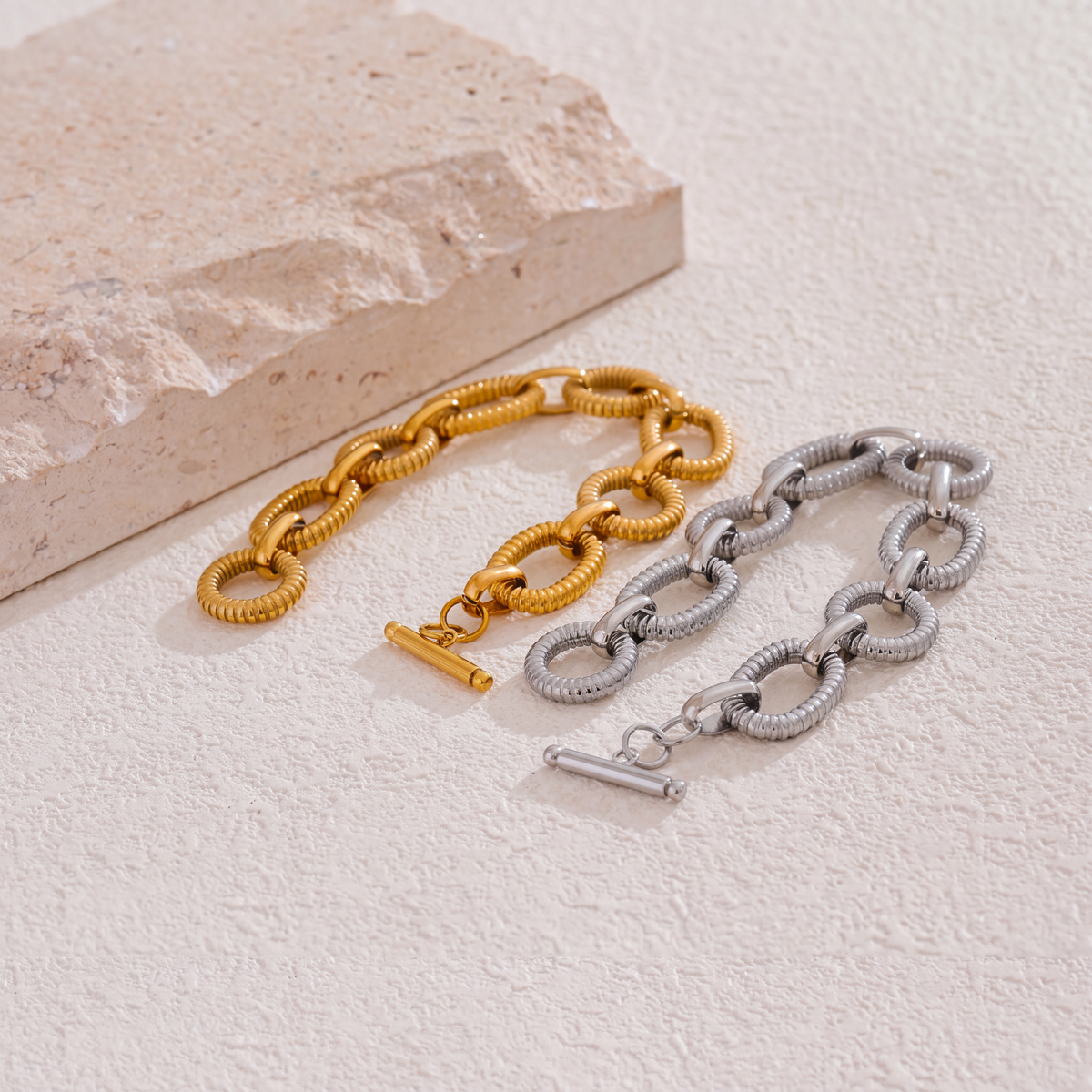 Milo Ribbed Link Bracelet