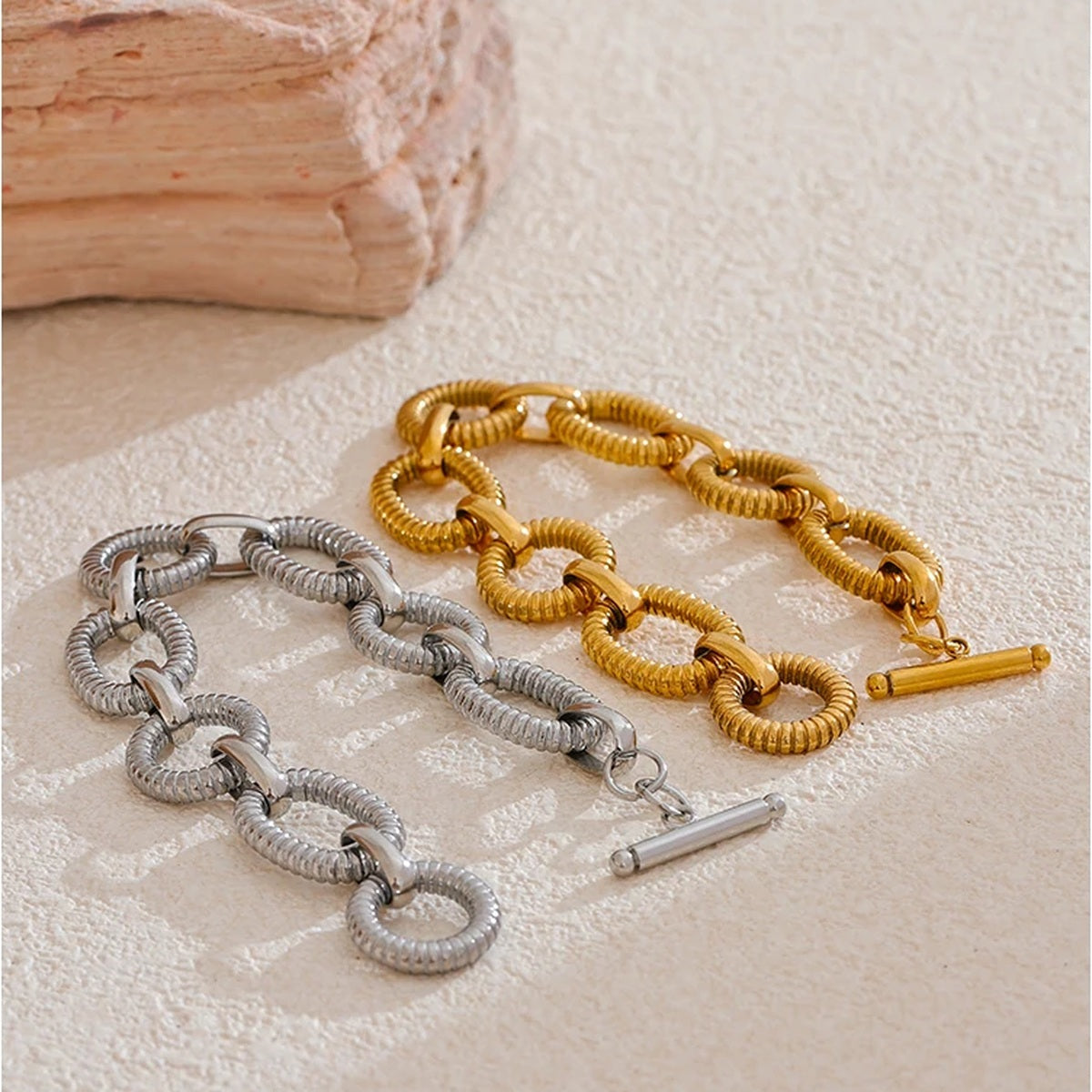 Milo Ribbed Link Bracelet