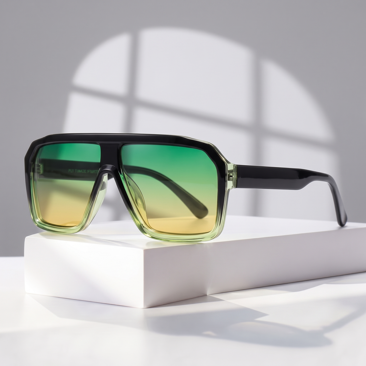 Monte Retro Aviator Sunglasses Black Green — studio
