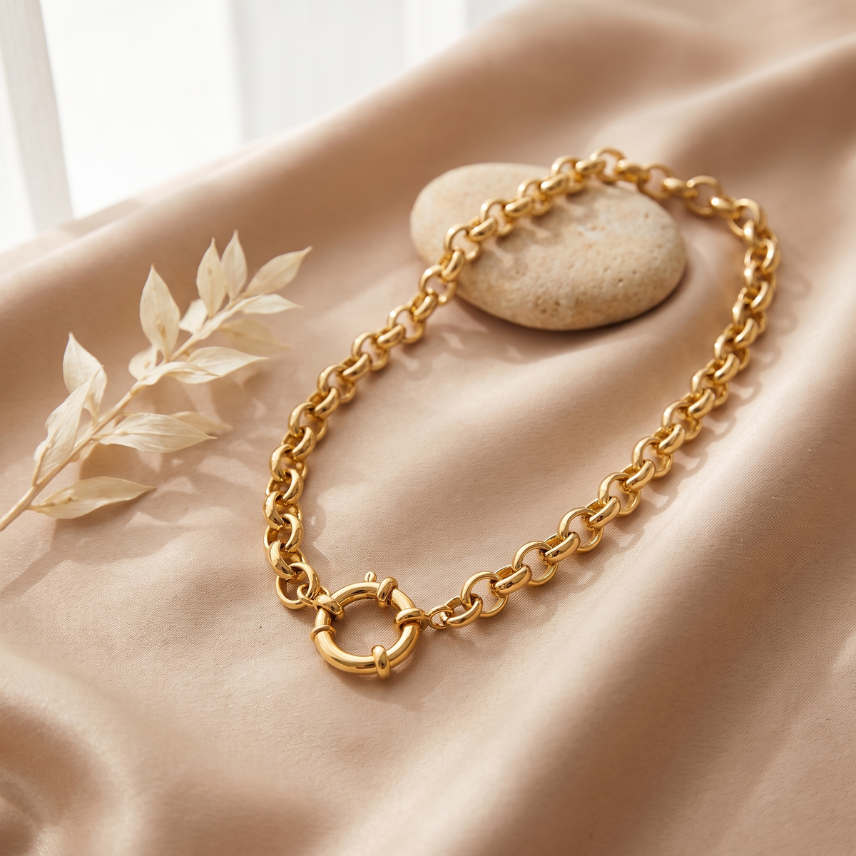 Gold: styled lifestyle hero