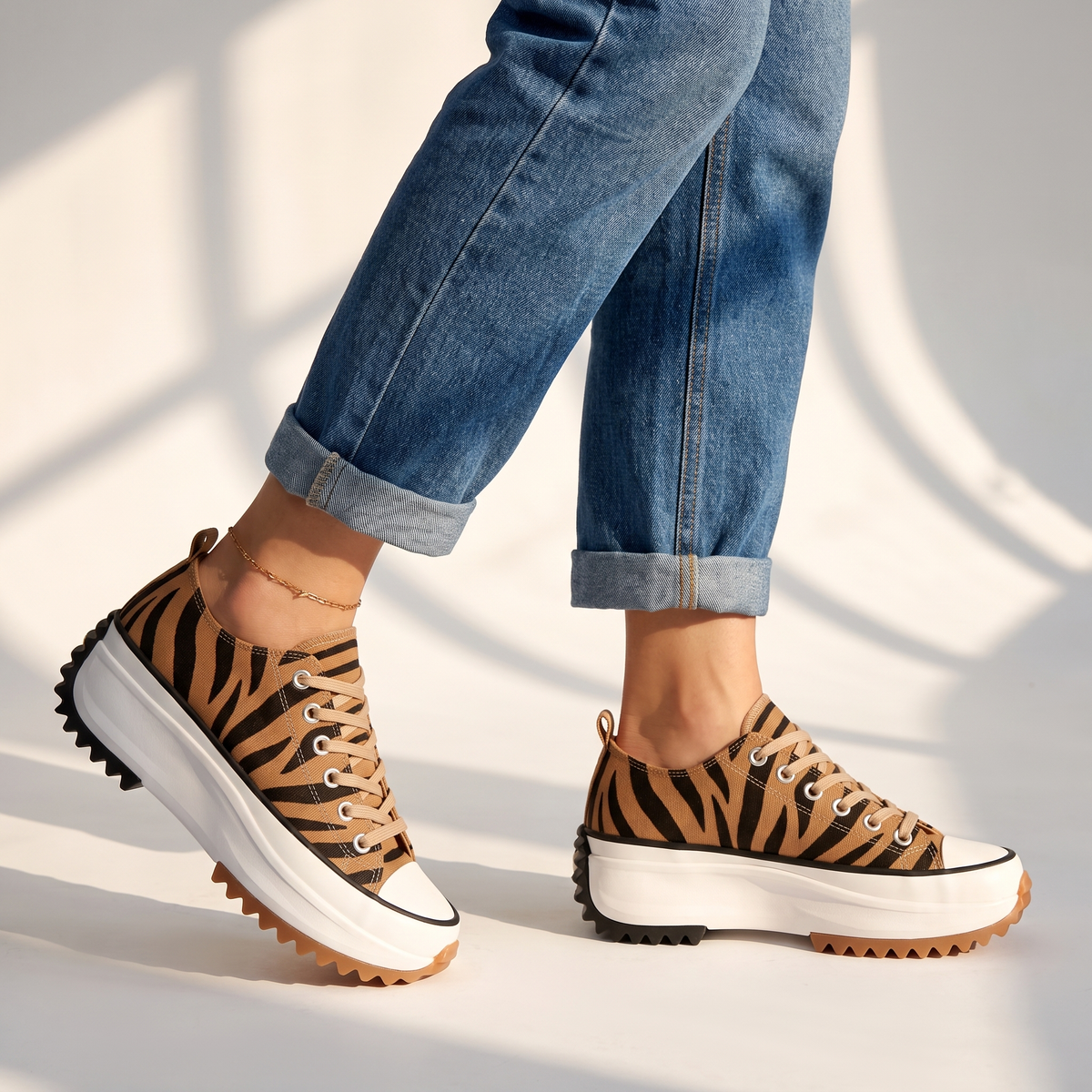 Skye Canvas Platform Sneakers Tiger — mkt1