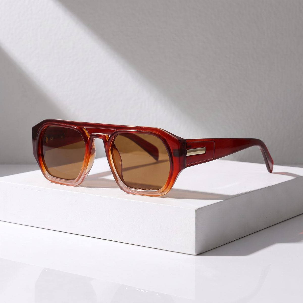 Topaz Sunglasses Amber Dusk — studio