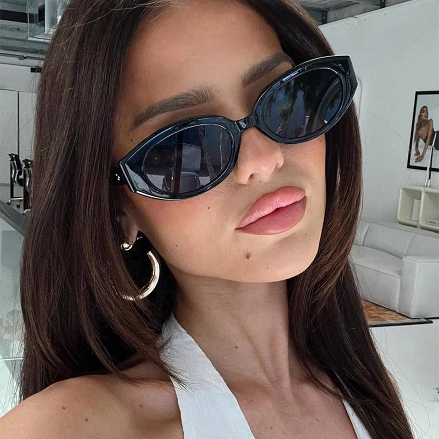 Vera Black — on female model