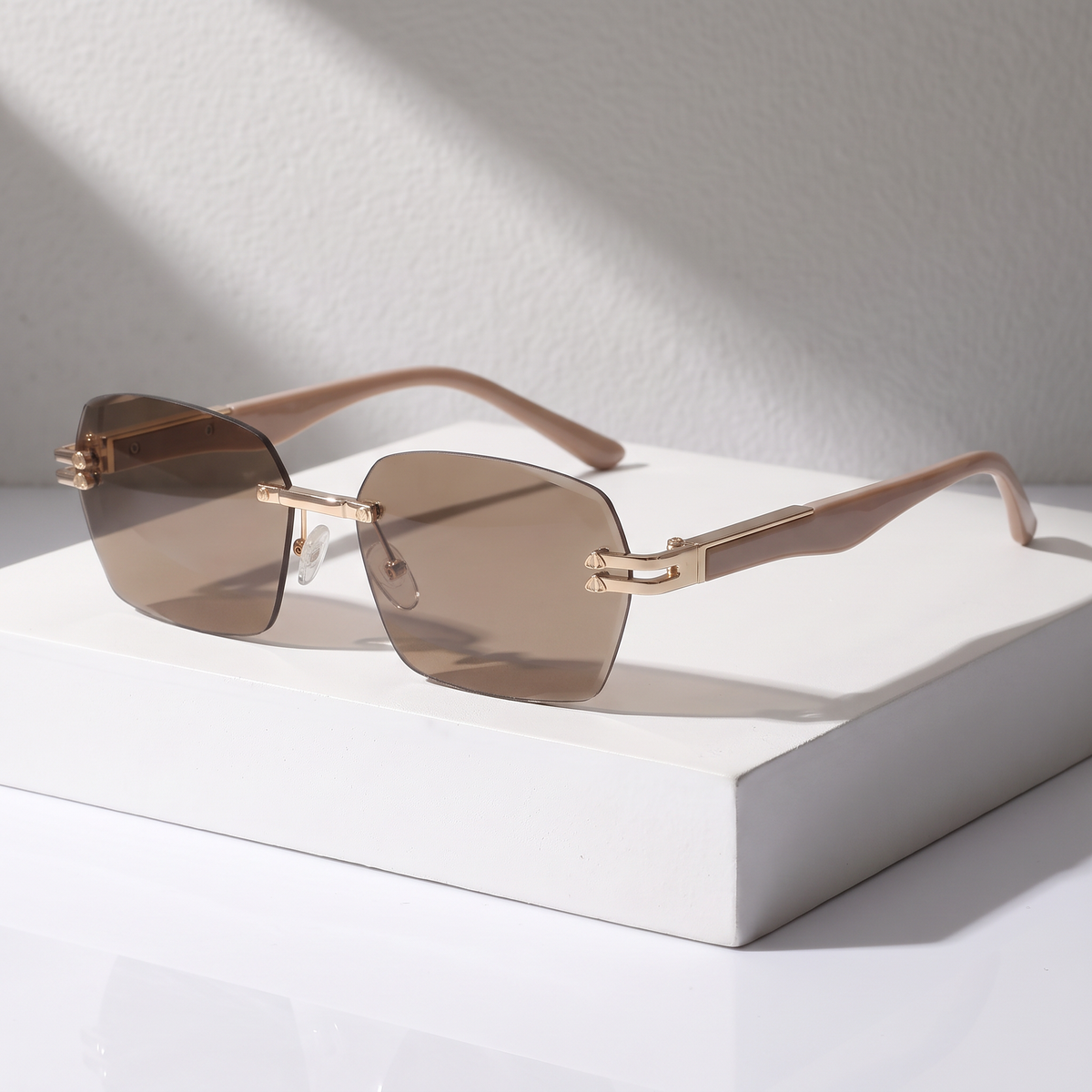Vida Rimless Sunglasses