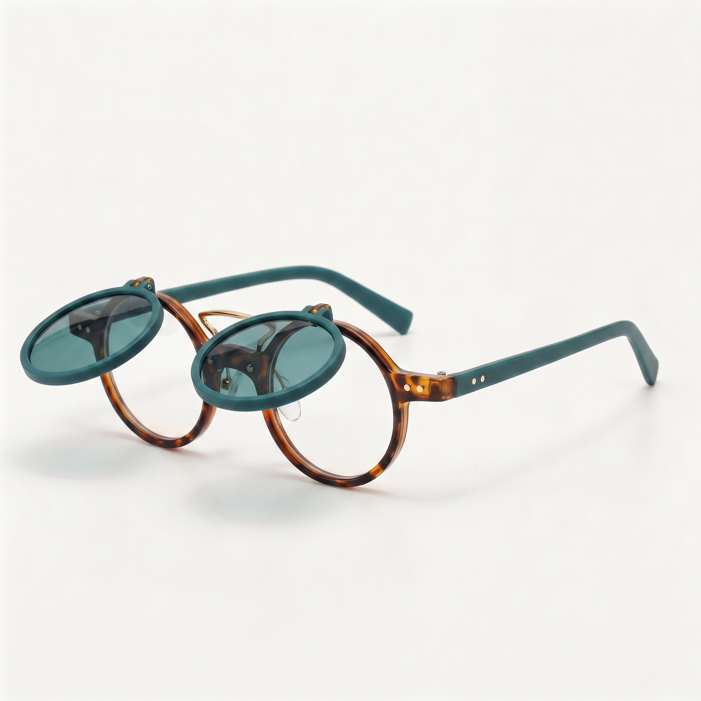 Wilde Green Light Grey — flipped angled